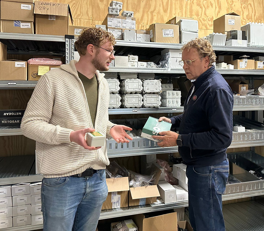 Driekleur-Besturingen is een gespecialiseerd familiebedrijf.